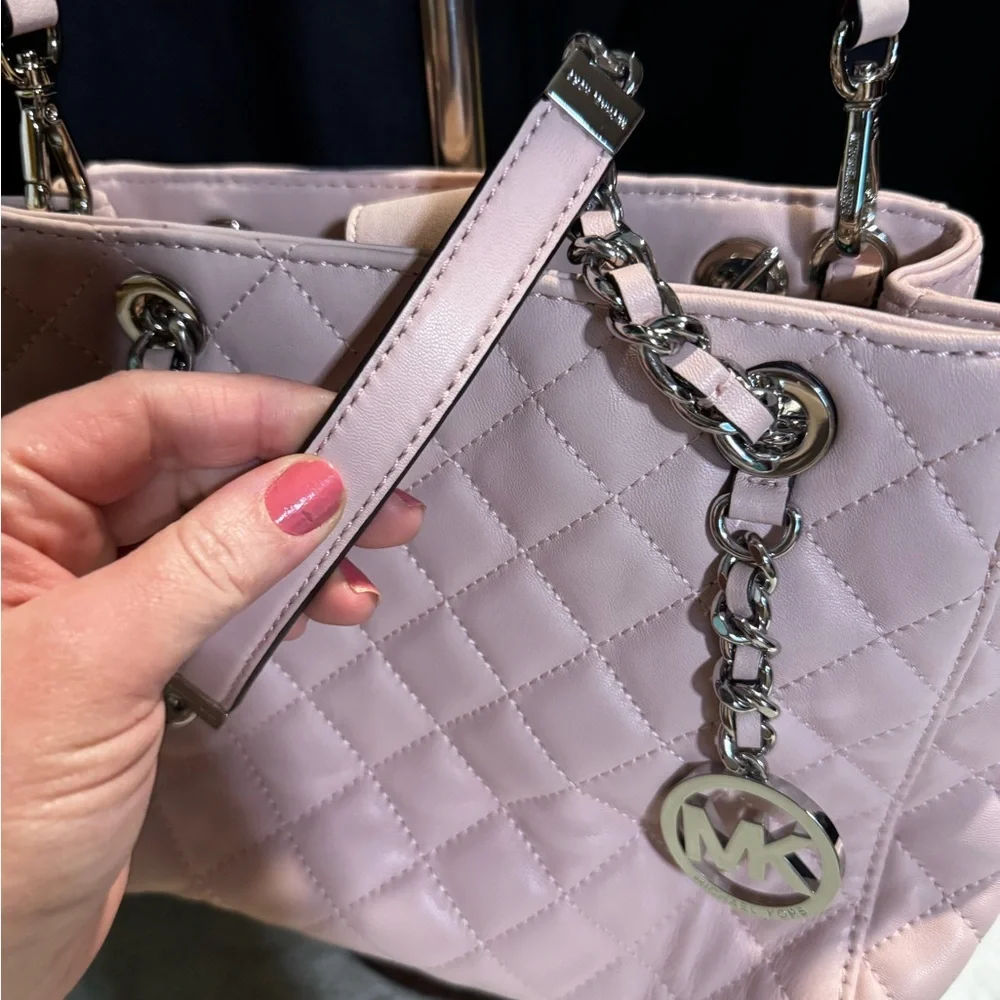 Michael Kors 30H5GAHT1L Susannah Quilted Blossom Leather Small Tote Women's Bag
